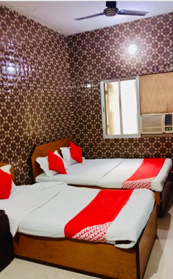 Hotel Bengal -100M From Park Circus 7 Point Калькутта Экстерьер фото