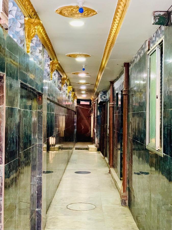 Hotel Bengal -100M From Park Circus 7 Point Калькутта Экстерьер фото