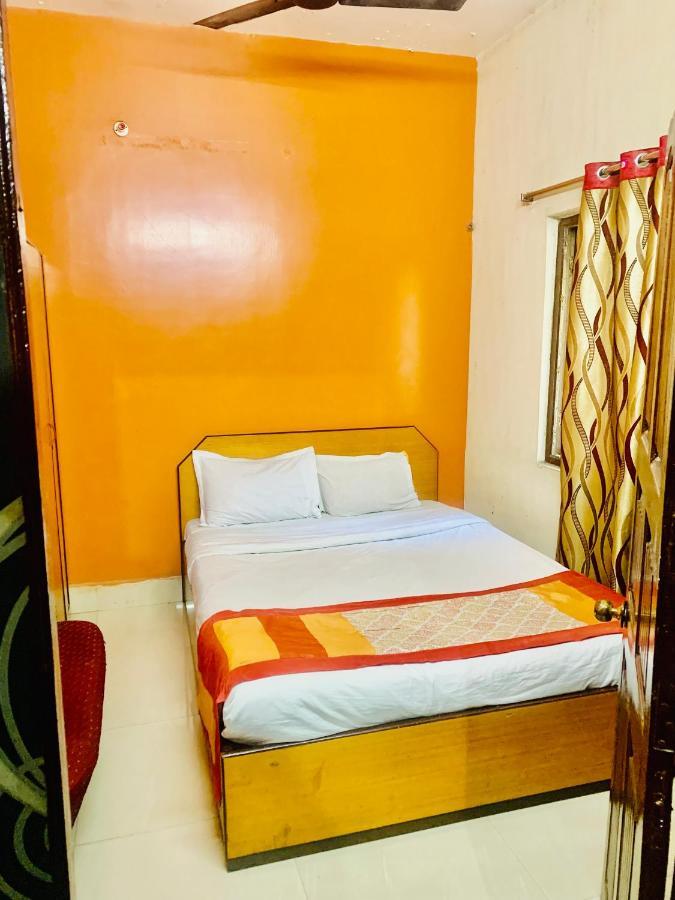 Hotel Bengal -100M From Park Circus 7 Point Калькутта Экстерьер фото
